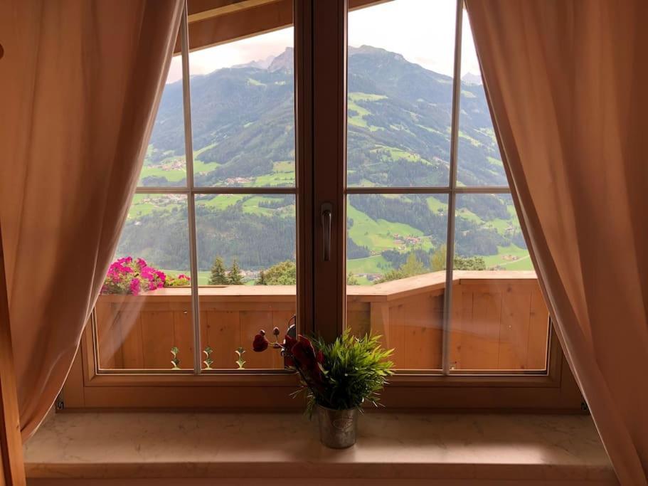 Ferienhaus Zillertal Panorama Blick Balkon Sauna Zellberg Екстериор снимка