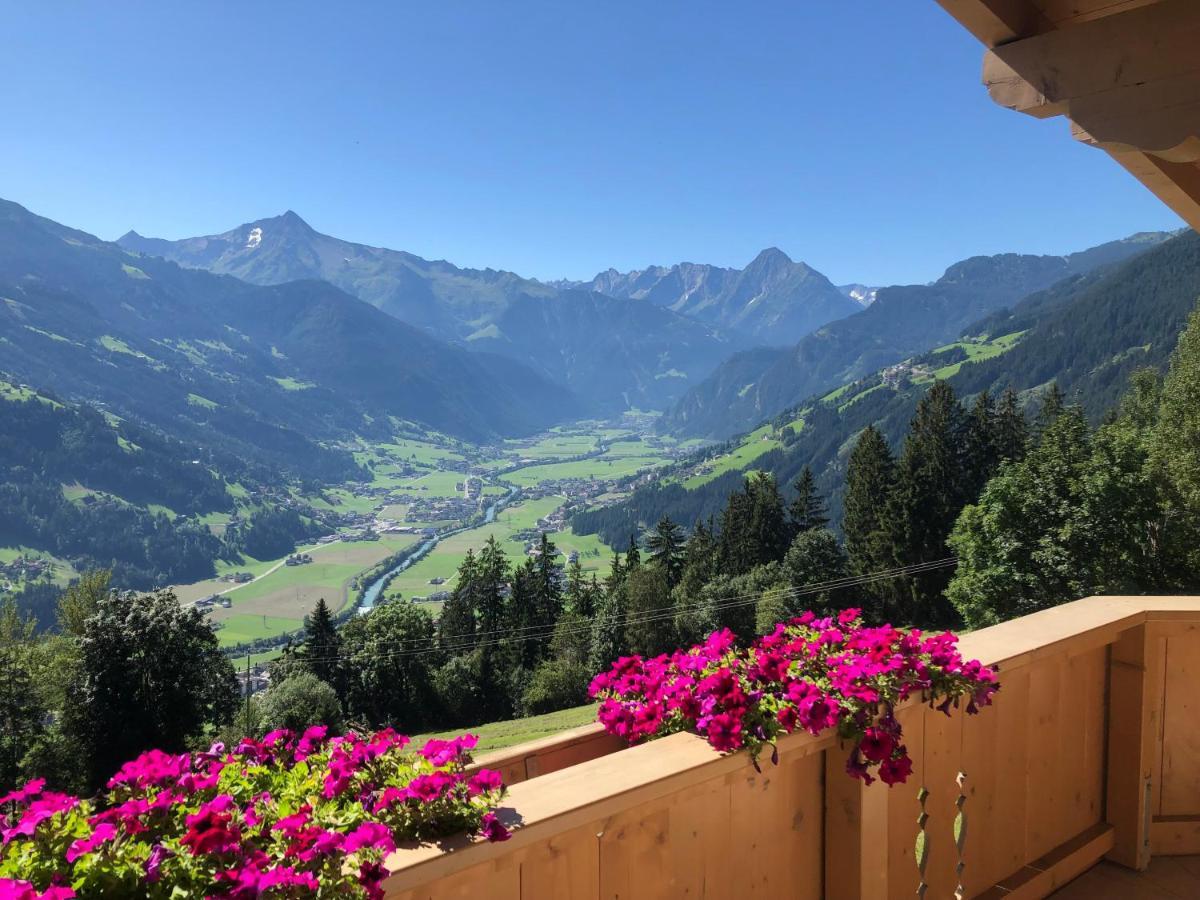 Ferienhaus Zillertal Panorama Blick Balkon Sauna Zellberg Екстериор снимка