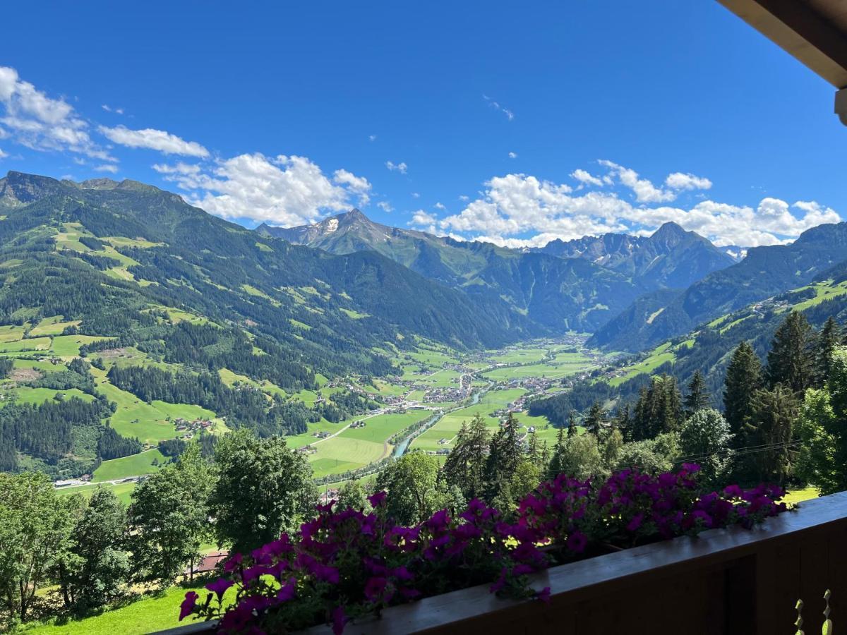 Ferienhaus Zillertal Panorama Blick Balkon Sauna Zellberg Екстериор снимка