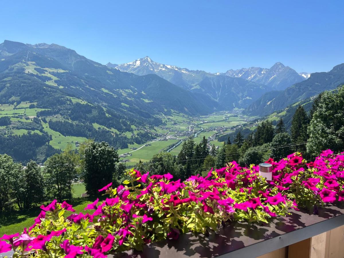 Ferienhaus Zillertal Panorama Blick Balkon Sauna Zellberg Екстериор снимка