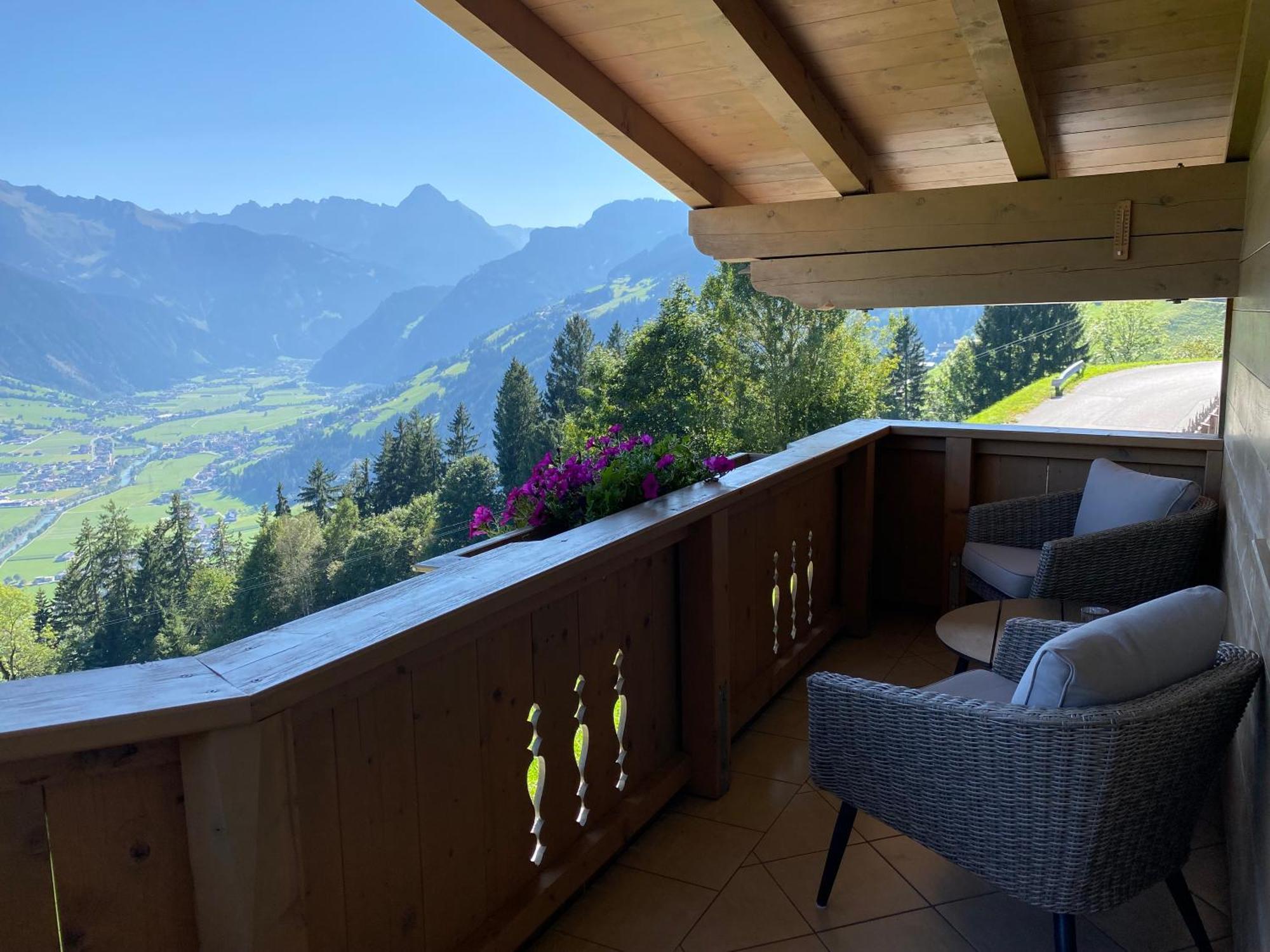 Ferienhaus Zillertal Panorama Blick Balkon Sauna Zellberg Екстериор снимка